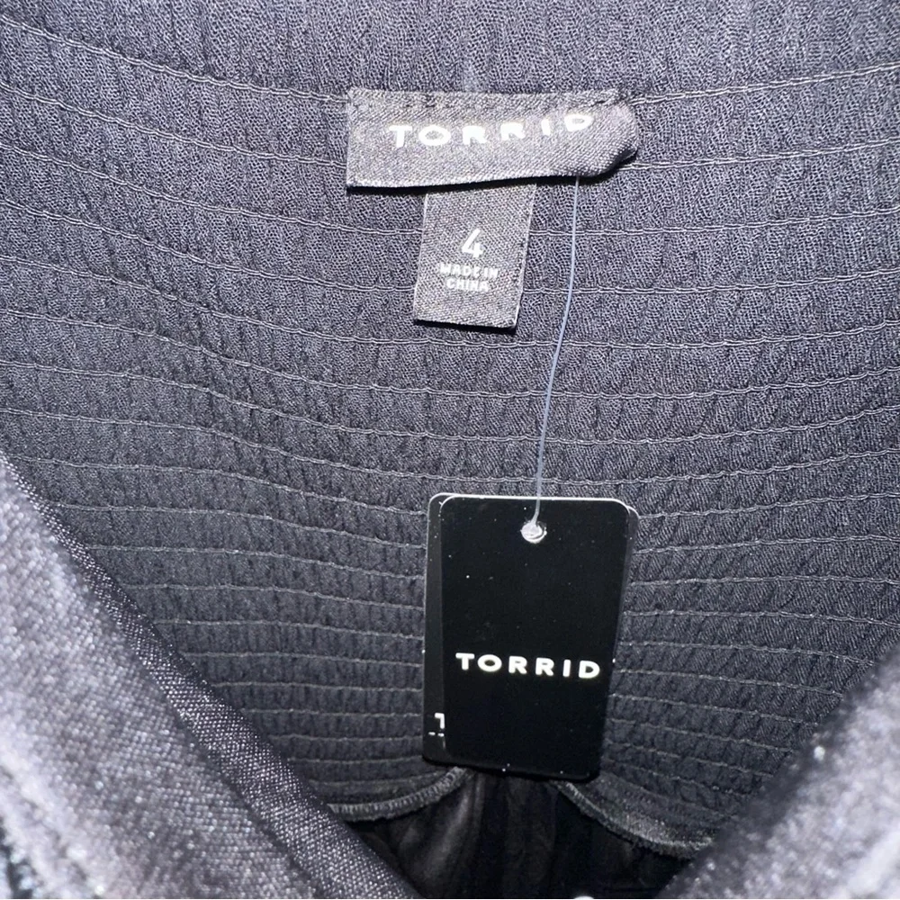 Torrid Midi Crinkle Gauze Lace Bodice Sleeveless Dress Deep Black Size 4 NWT - Picture 8 of 10